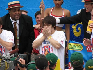 Illustration for article titled Deadspin Classic: Our Visit To The Hot Dog Eating Championships